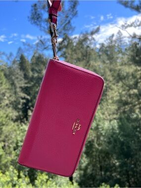 COACH Long Zip-Around Pink Leather Wallet with Gold Hardware AUTHENTIC